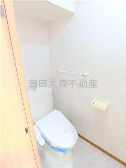 トイレ　トイレ　戸棚付き