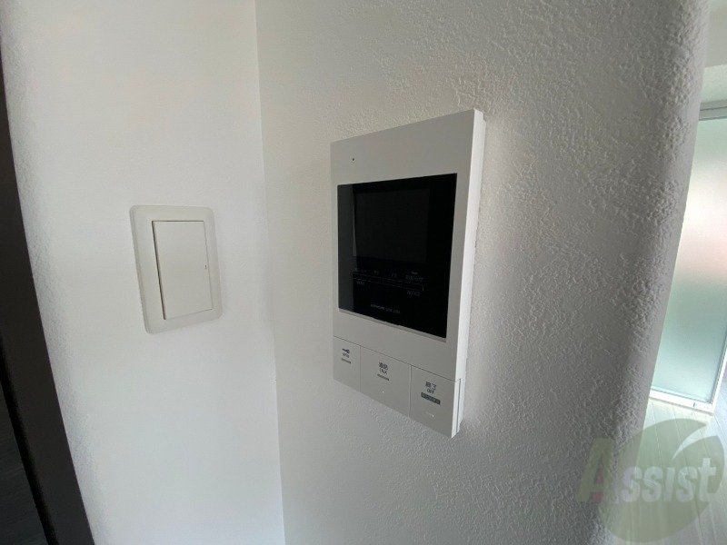 セキュリティ　ＴＶモニター付インターホンです。来客者の顔が見えるので安心！