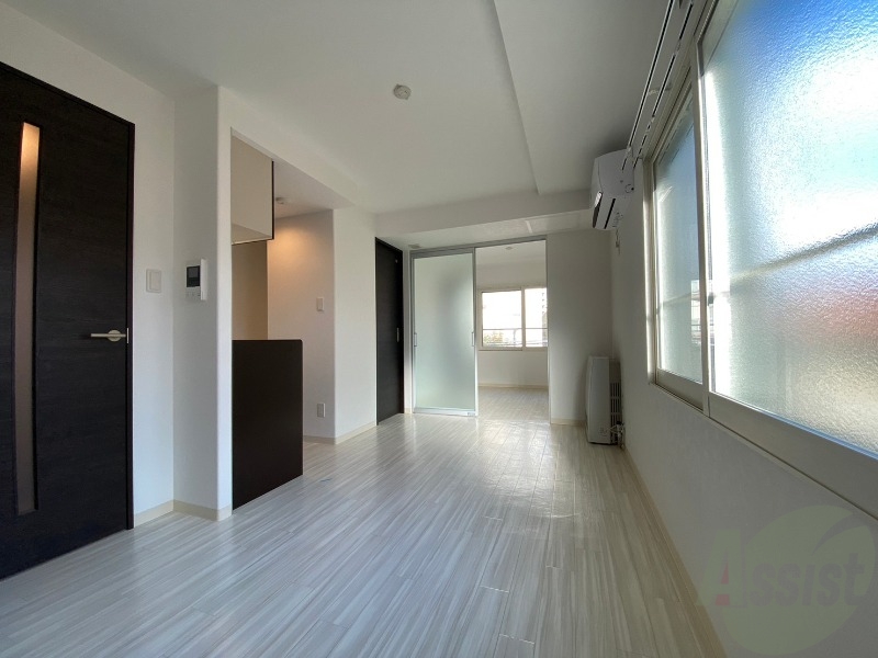 居室・リビング　広くてキレイなお部屋が広がっていて、充実した生活が送れそう。