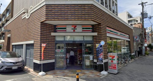 コンビニ　セブンイレブン 大阪玉造1丁目店（コンビニ）まで117m