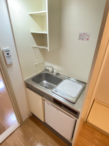 キッチン　※画像は同物件別室となります。