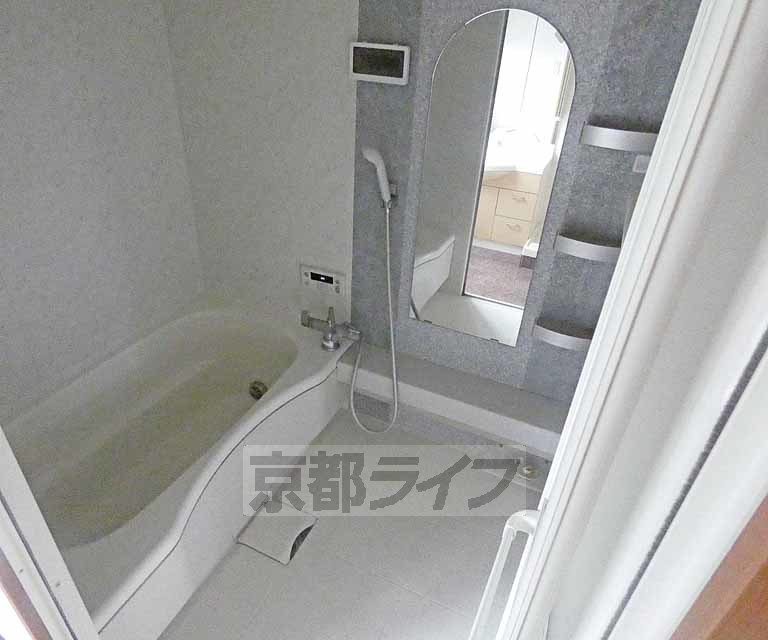 バス・シャワールーム　お風呂です。
