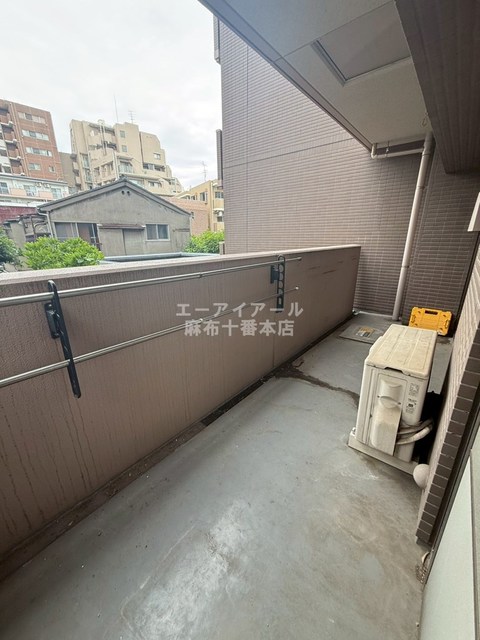 バルコニー　内装中