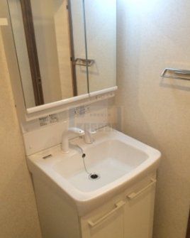 洗面設備　使いやすい独立洗面台☆