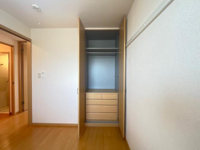 収納　クローゼット