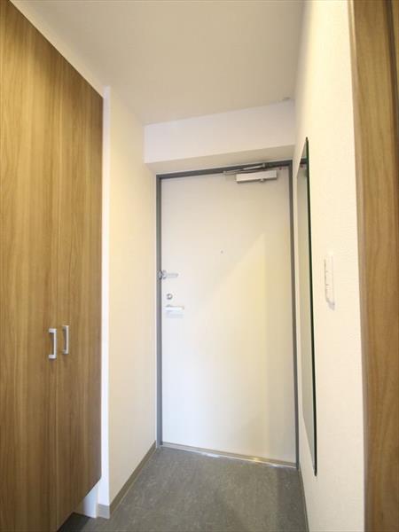 玄関　別部屋の写真です。