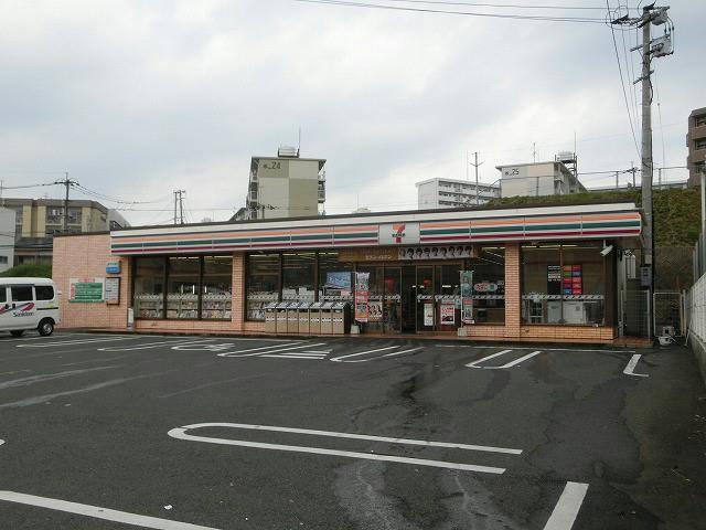 コンビニ　セブン‐イレブン／八幡力丸店（コンビニ）まで380m
