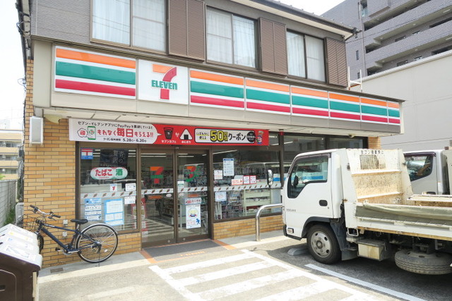 コンビニ　セブンイレブン　松戸郵便局前店（コンビニ）まで120m
