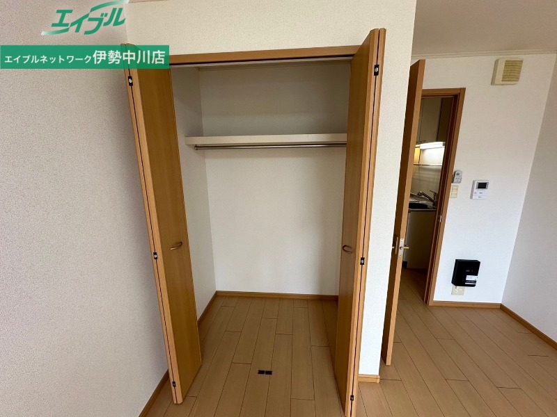 収納　同型参考写真