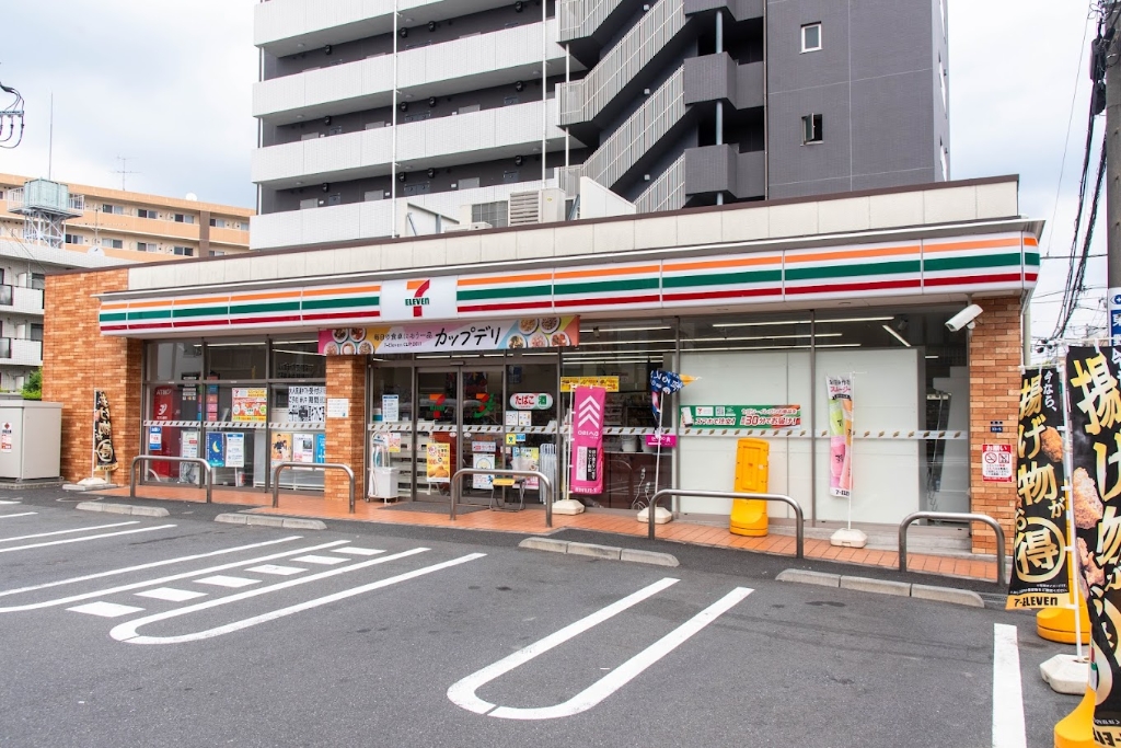 コンビニ　セブンイレブン 板橋仲町店（コンビニ）まで380m