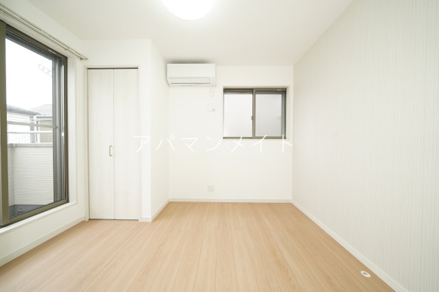 その他部屋・スペース　使い勝手のいい寝室です