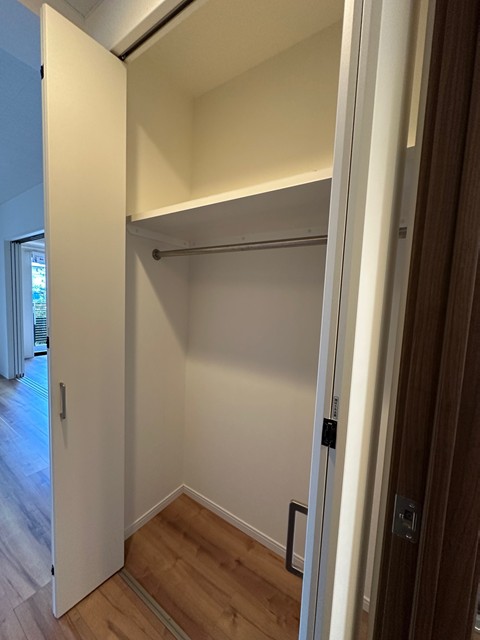 収納　洋室10帖のお部屋にあるクローゼットです！お洋服もしわになら