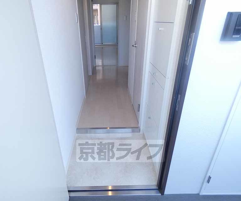 玄関　きれいな玄関ですね。