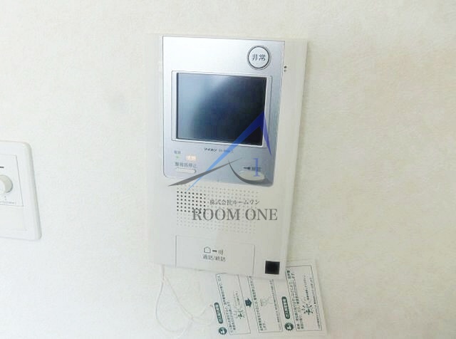 セキュリティ　モニター付きインターホンです。