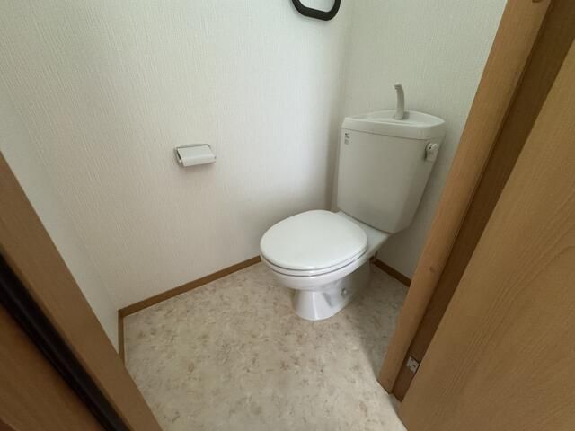 トイレ　別号室参考写真