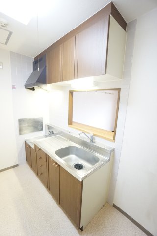 キッチン　※同物件、同タイプ、間取り反転のお部屋です