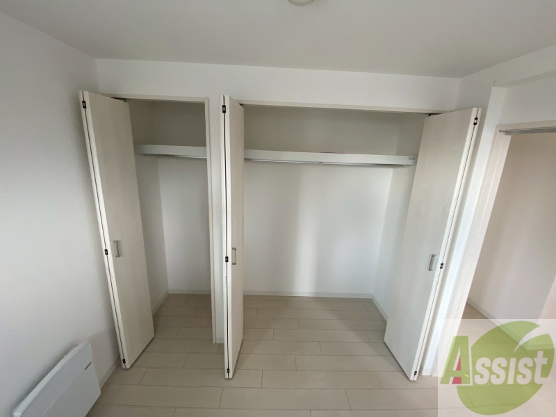 収納　寝室の収納です。部屋がすっきり片付きます。