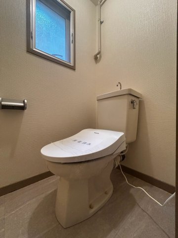 リアライズ新甲陽IIのトイレ写真