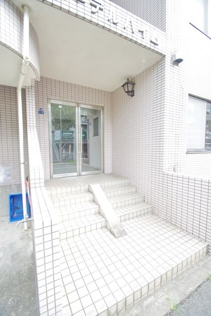 エントランス　★お部屋探しはタウンハウジング稲田堤店まで★
