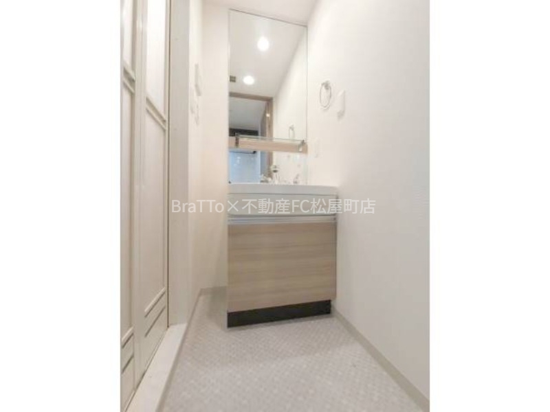 洗面設備　脱衣場
