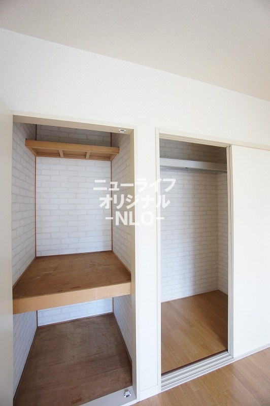 収納　6.1帖洋室収納☆丈の長いお洋服も掛けて収納できます☆