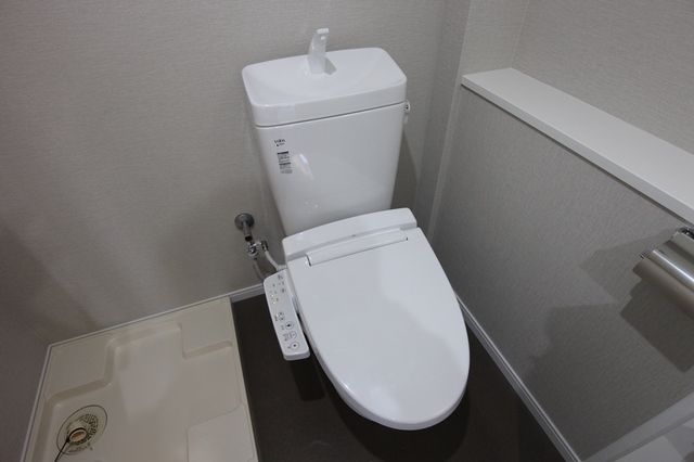 トイレ　★温水洗浄便座★
