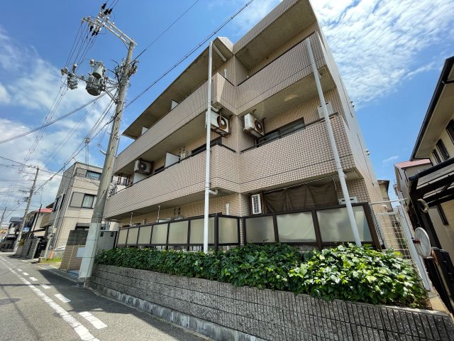 建物外観　オートロック付きで安心のセキュリティ♪