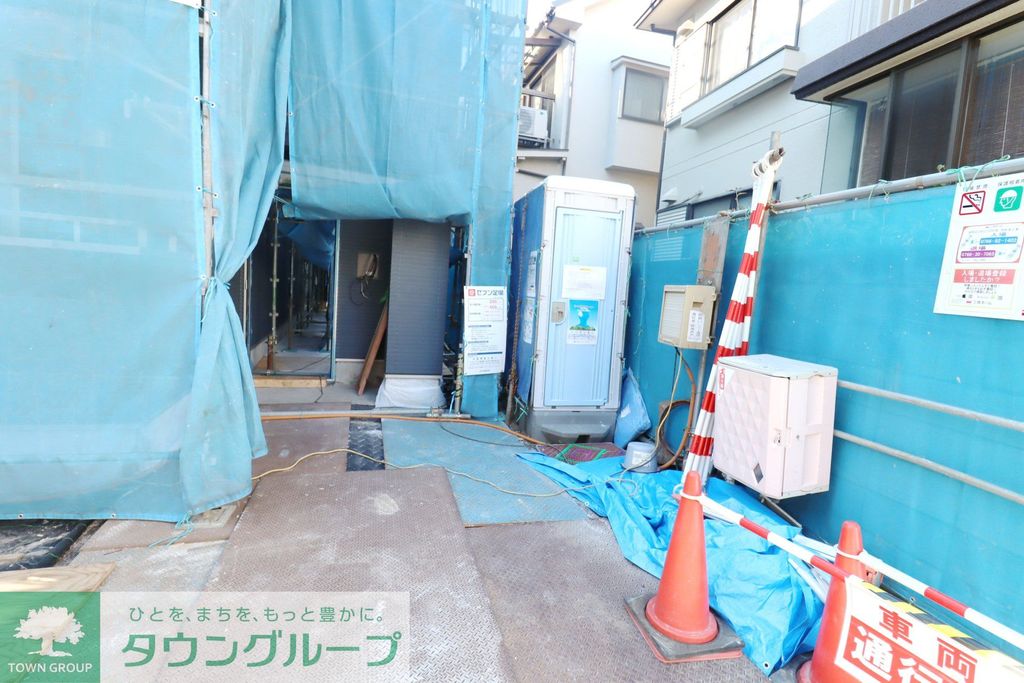 エントランス　バルコニー