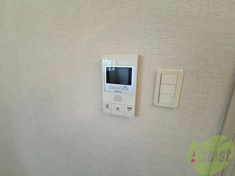 セキュリティ　ＴＶモニター付インターホンです。来客者の顔が見えるので安心！