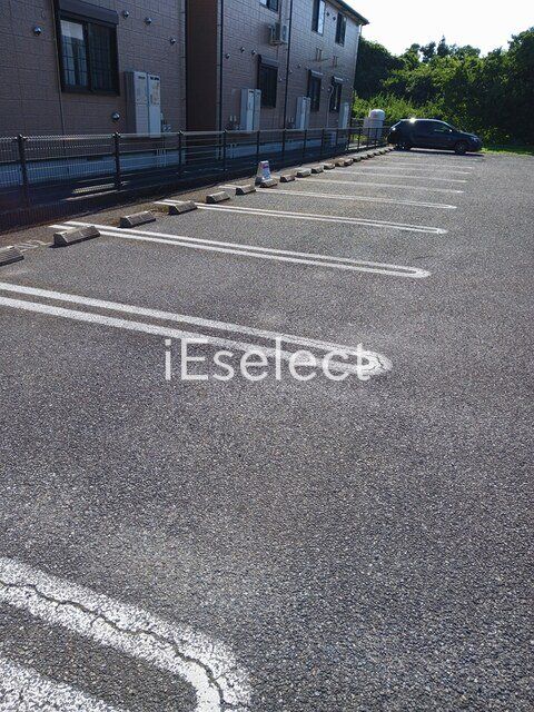 駐車場　敷地内駐車場も募集中です！