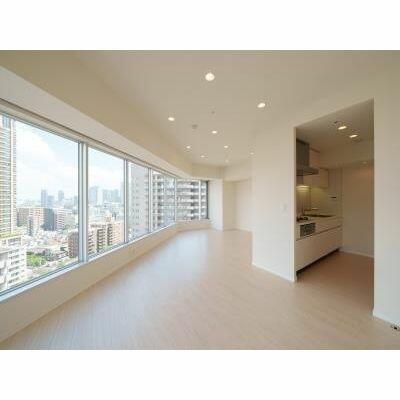 居室・リビング　こちらの居間で趣味の時間をお楽しみください