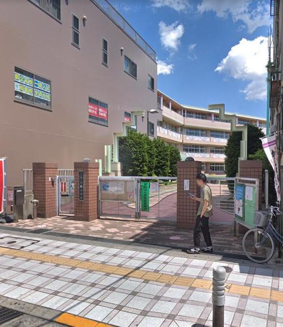小学校　梅島小学校（小学校）まで393m