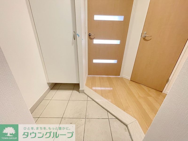 玄関　タウンハウジングレジデンス事業部　恵比寿店・赤坂店までお問…