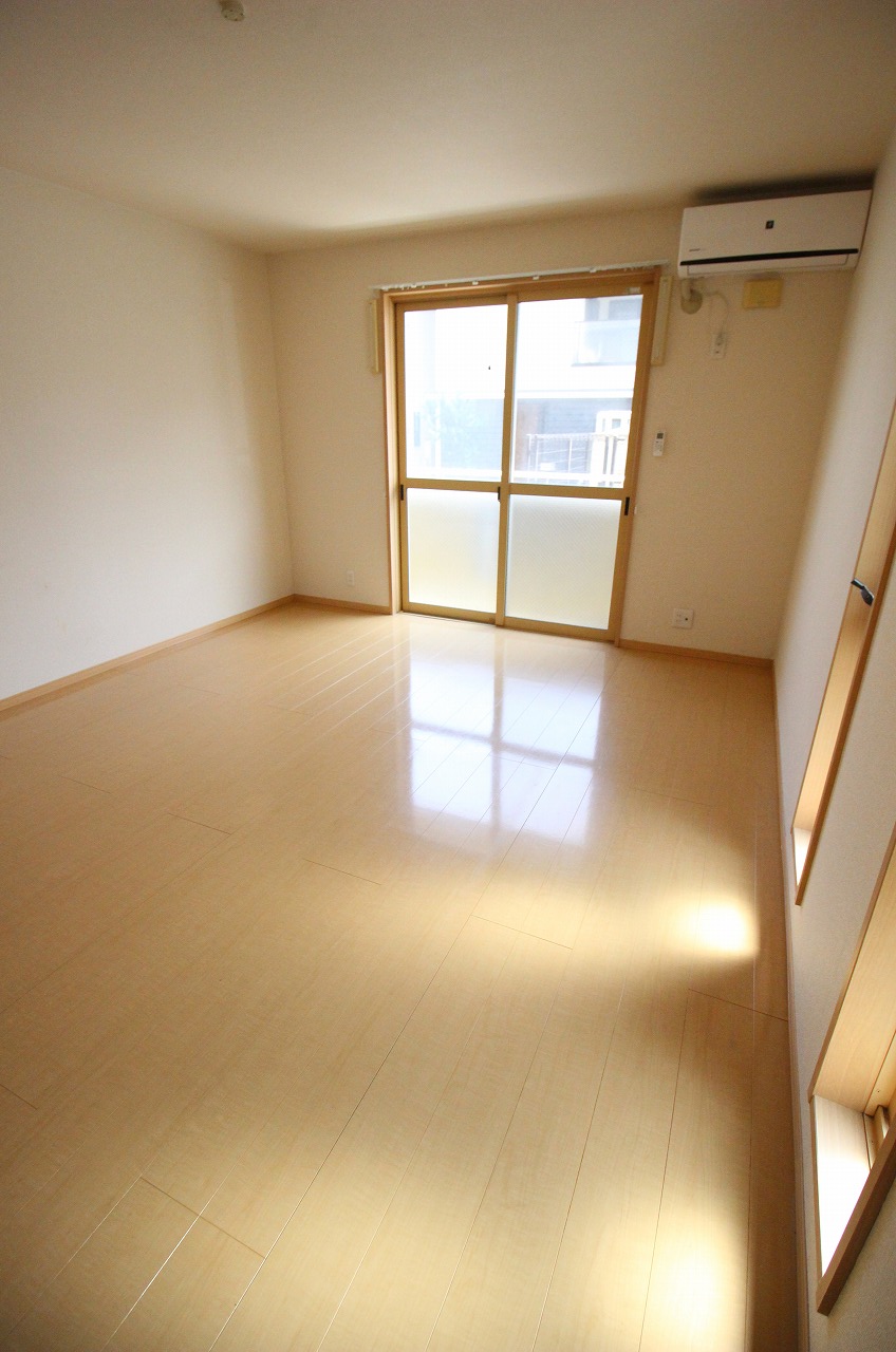 居室・リビング　別の部屋の写真です