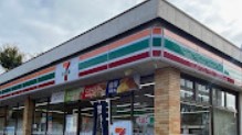 コンビニ　セブンイレブン 町田市民ホール前店（コンビニ）まで42m