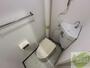 トイレ　こちらはトイレです。清潔感があり、安心して使用できます。