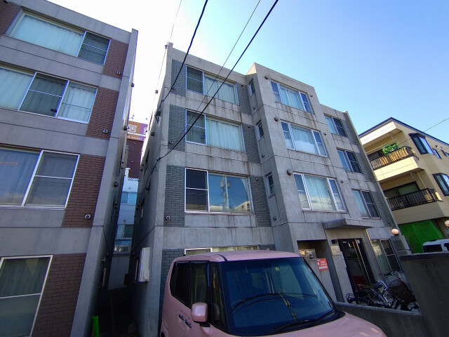 建物外観　札幌市北区麻生町「Ａｓａｂｕ　Ｗｉｎｇ」