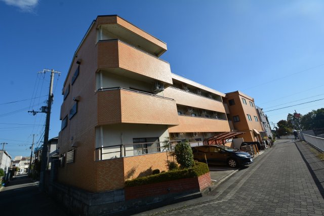 建物外観　敷地内に駐輪場があります！