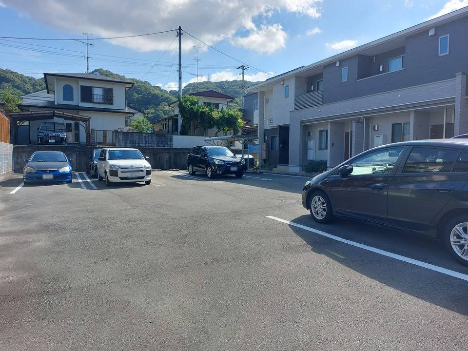駐車場　駐車場