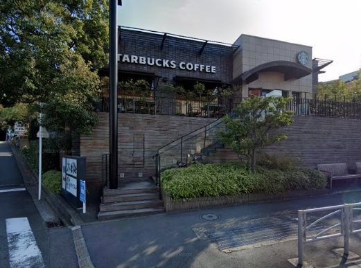 飲食店　スターバックスコーヒー横浜鶴見店（飲食店）まで940m