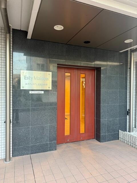 エントランス　ゆとりのあるエントランスです