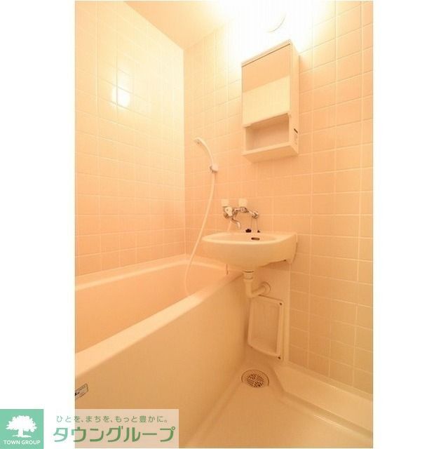 バス・シャワールーム　反転タイプ別部屋の写真です
