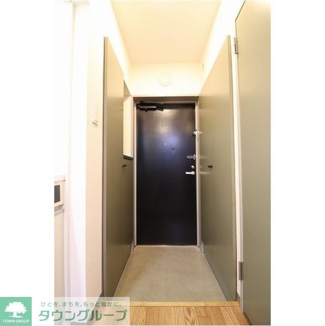 玄関　反転タイプ別部屋の写真です