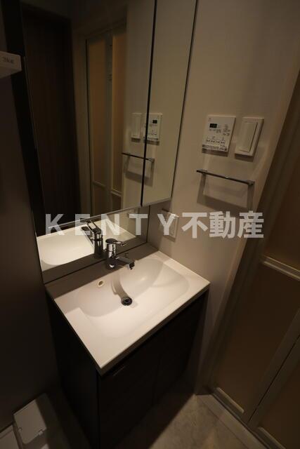 洗面設備　使いやすい洗面所です