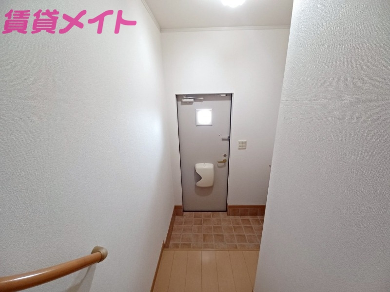 玄関　反転タイプ参考写真