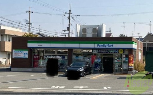 コンビニ　ファミリーマート伊丹堀池店（コンビニ）まで589m