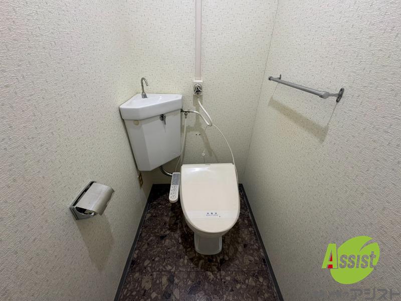 トイレ　トイレです。ウォシュレット付を探している方、おすすめです。