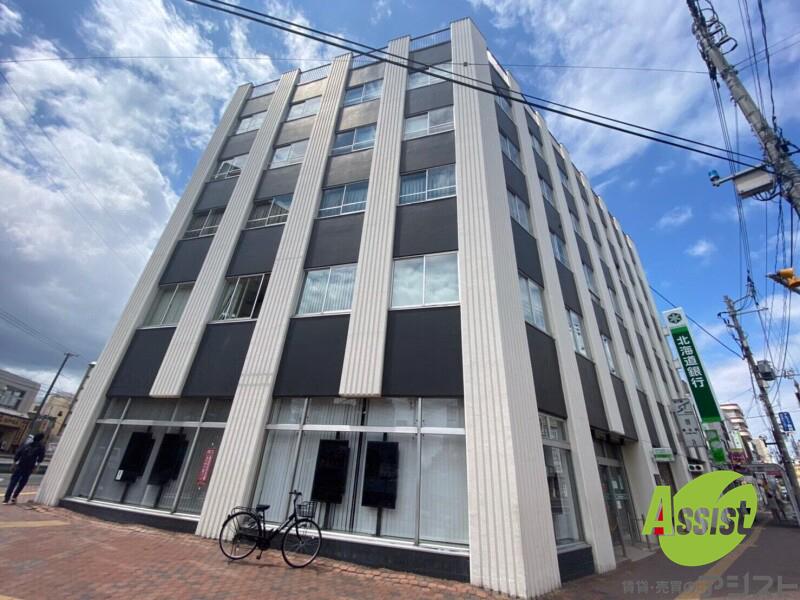 銀行　北海道銀行麻生支店（銀行）まで98m