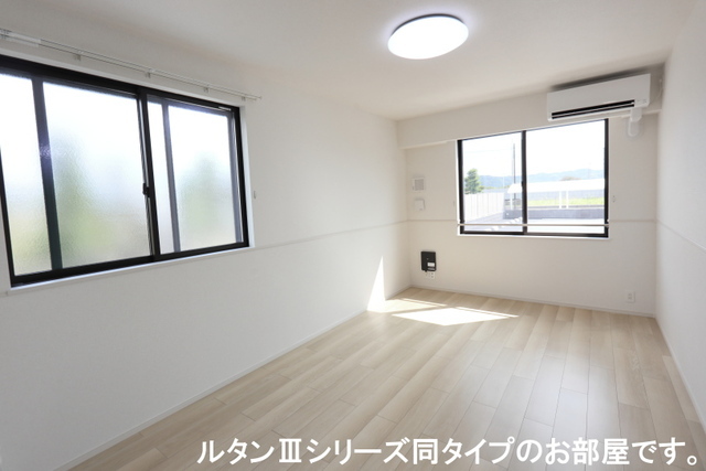 居室・リビング　同仕様タイプ