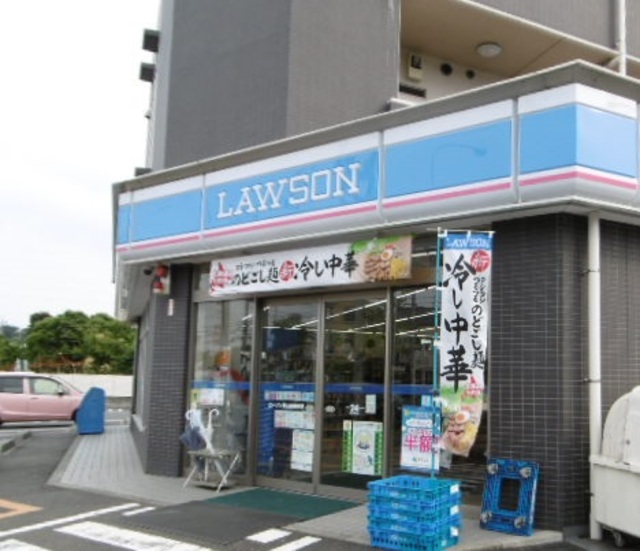 コンビニ　ローソン東山田駅前店（コンビニ）まで886m